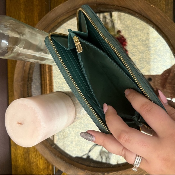 Coach Signature Accordion Zip Wallet – Brown & Teal - Picture 12 of 13